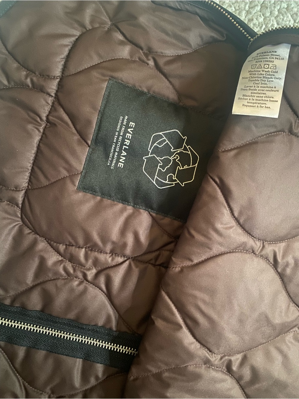 Everlane Black Quilted Vest with Silver Zipper - Picture 4 of 6